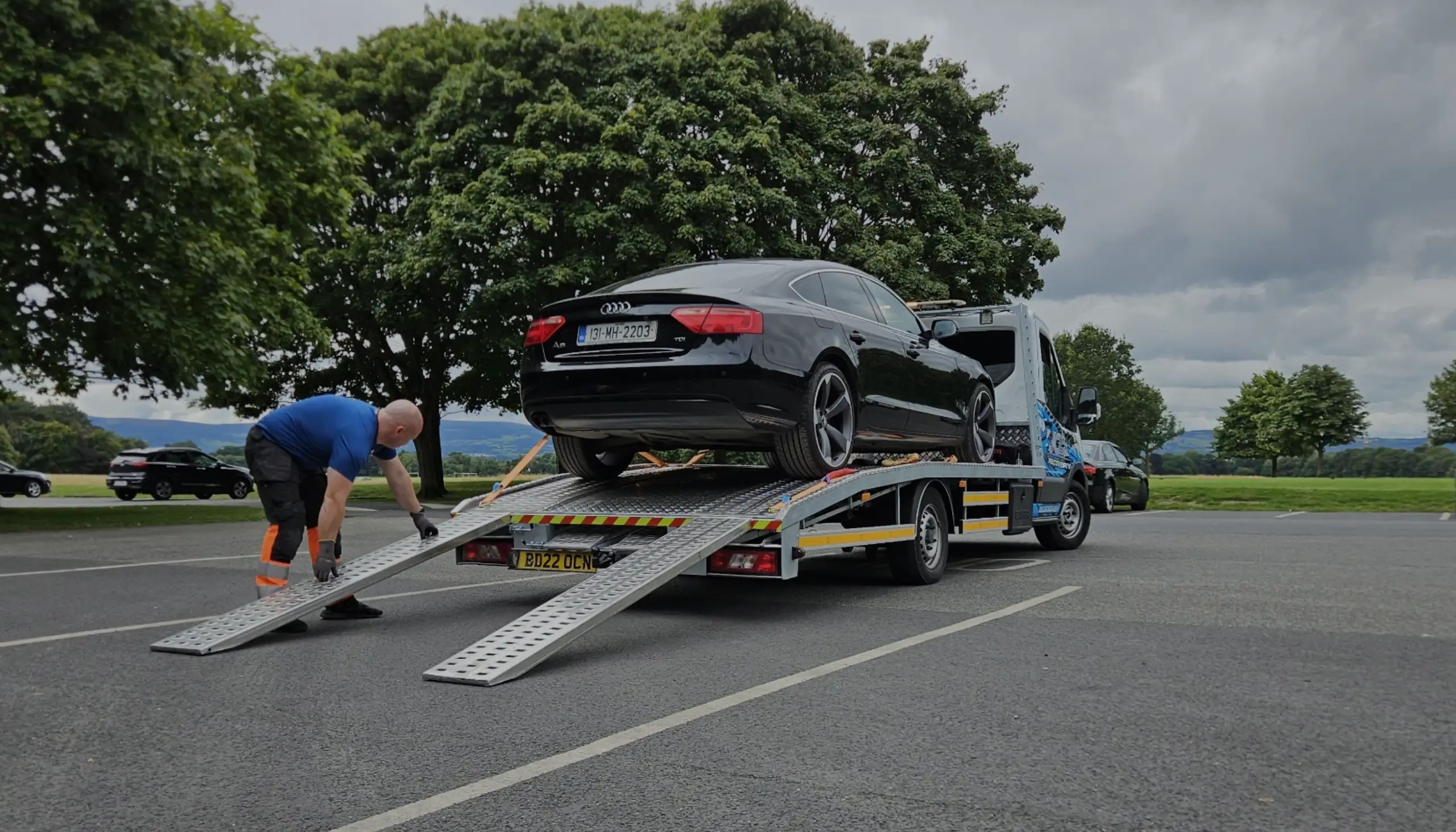 JC Recovery and tow truck service hero banner one