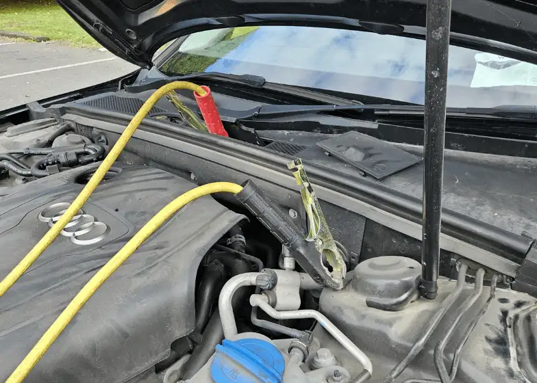 Mobile car battery replacement image one